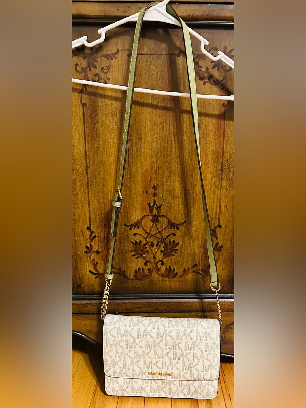 Michael Kors Jet Set Medium Olive Green Crossbody Strap with Gold Chain